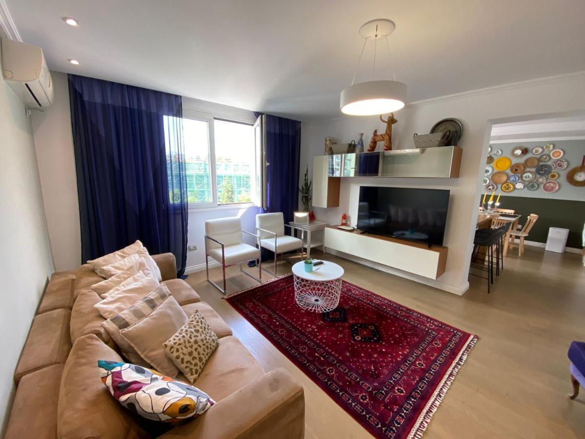 Cozy & Stylish Apartment ティラナ エクステリア 写真
